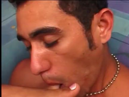 Шмели Порно Доминирующий транссексуал получает сдувается секс видео